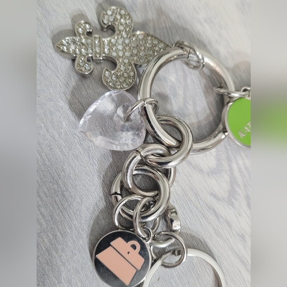 Kathy Van Zeeland Silver Tone Fleur-de lis Hearts Purse Keychain Charms - Picture 3 of 4